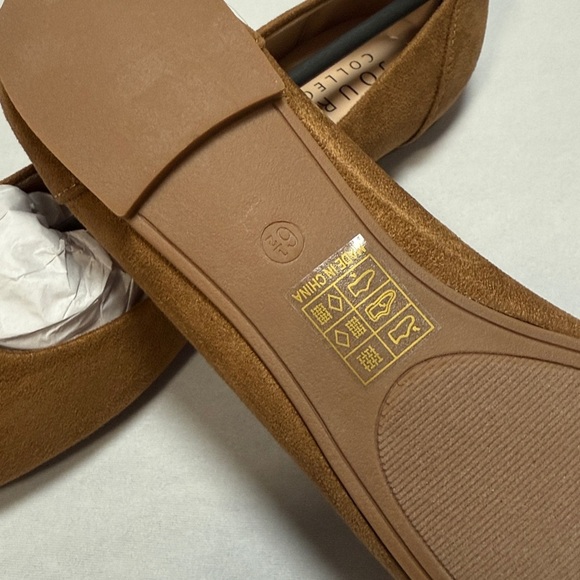 Journee Collection Tan faux Suede Women's Ballet Flats size 6.5 - Picture 4 of 9